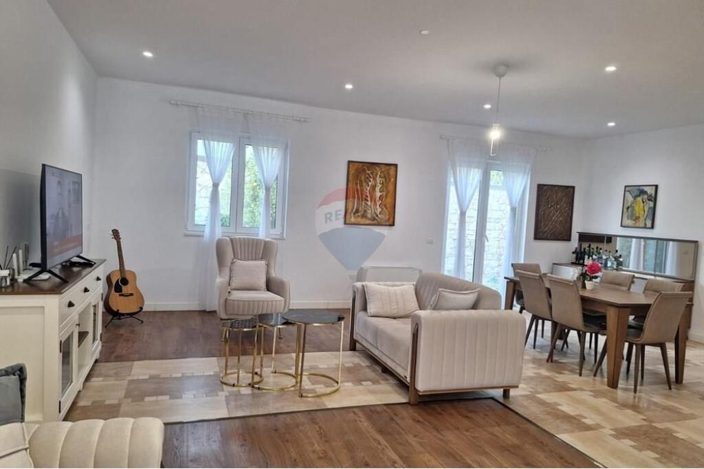 Villa for sale in Mullet In a quiet area, clean and peaceful air as well as greenery