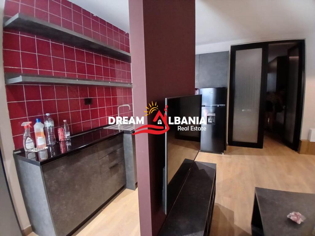 2 Apartamente me qera 1+1 ne Myslym Shyr prane Drejtorise se Policise (ID 4219468).