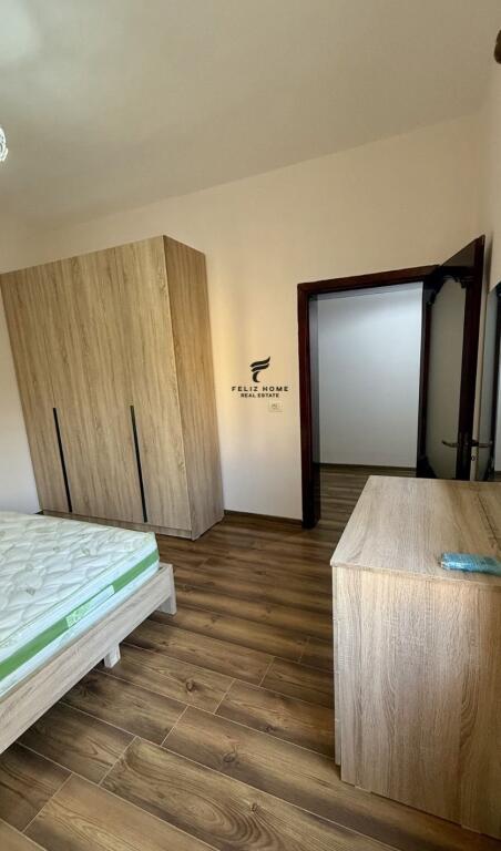 APARTAMENT ME QERA 1+1 RRUGA KAVAJES 700 EURO