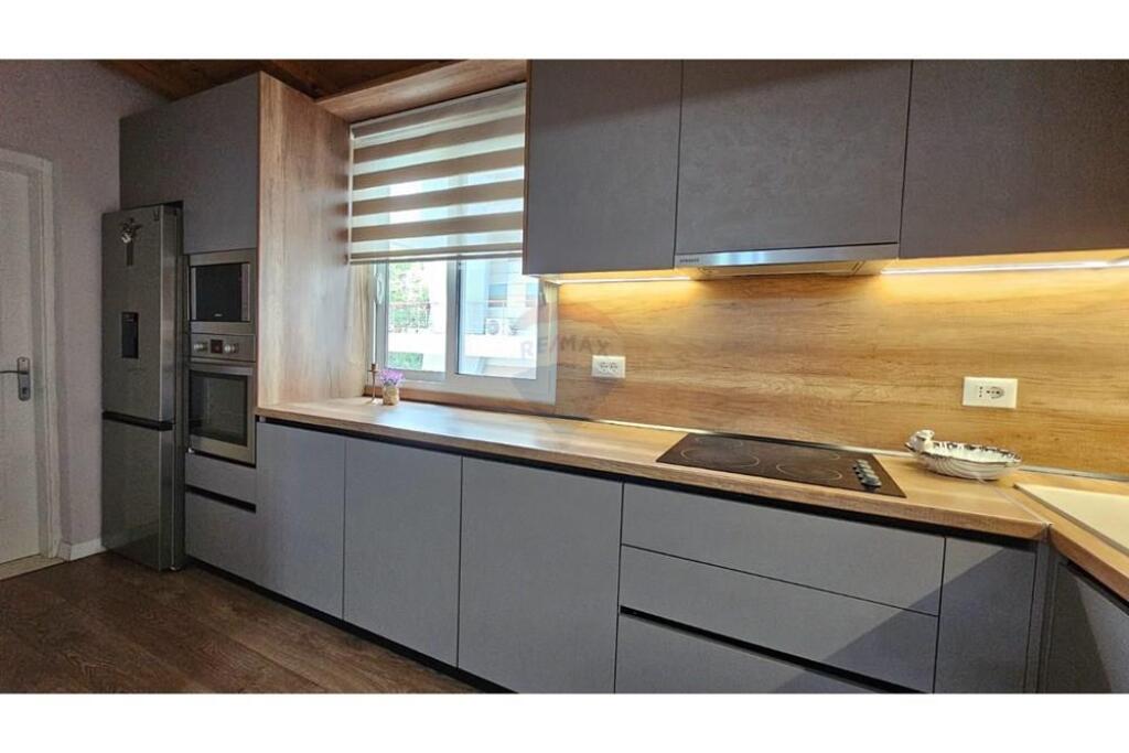 Jepet me qira apartament 2+1 tek Rruga e Kavajes