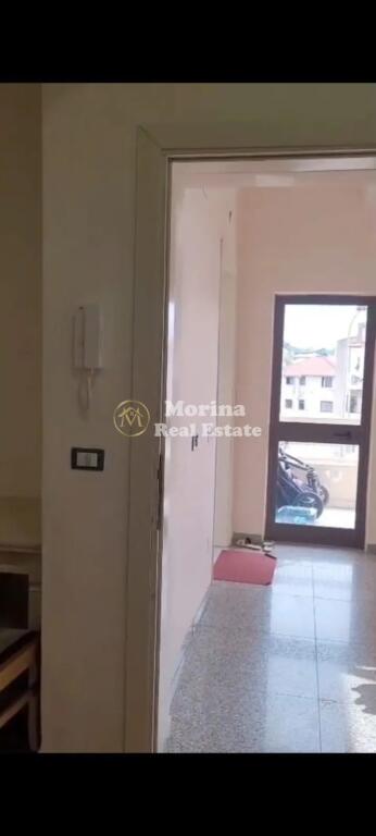 Qera, Hyrje Private 2+1,Tregu Elektrik, 500 euro/muaj