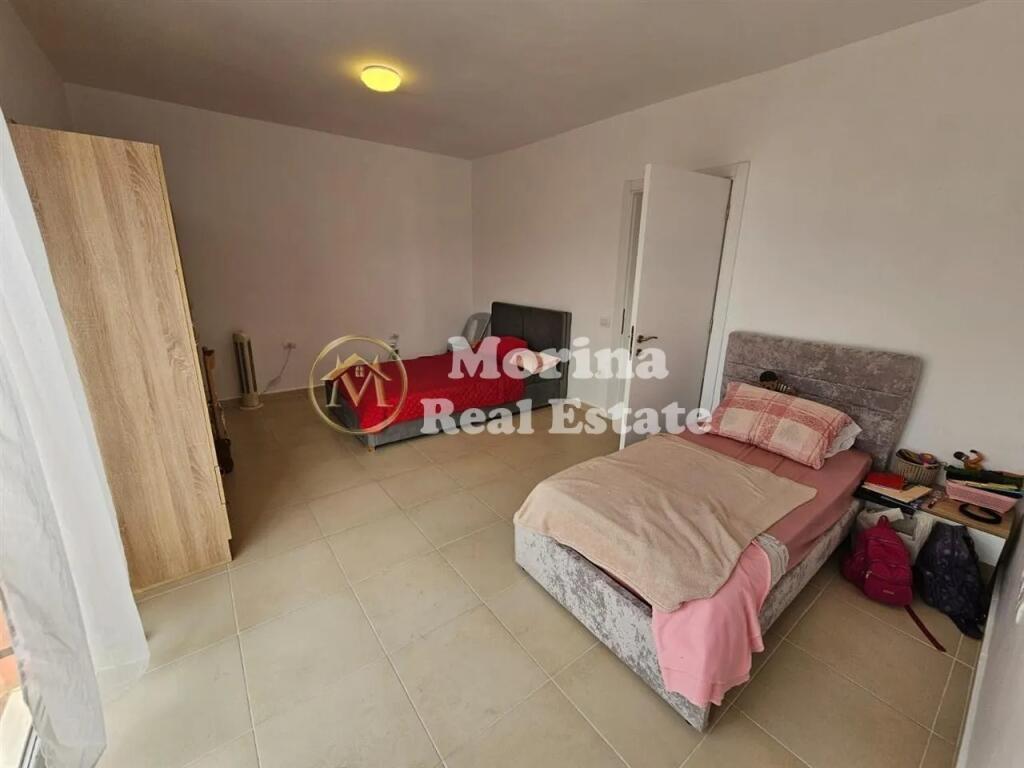 Apartament 2+1+2, tek spitali Amerikan 3 , 500 Euro/muaj.