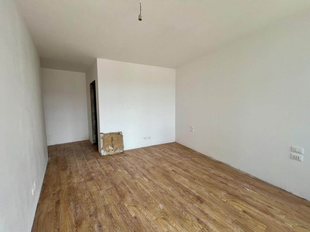 Shitet apartament 2+1+2 Tualete, Lake View Residence, Tiranë.