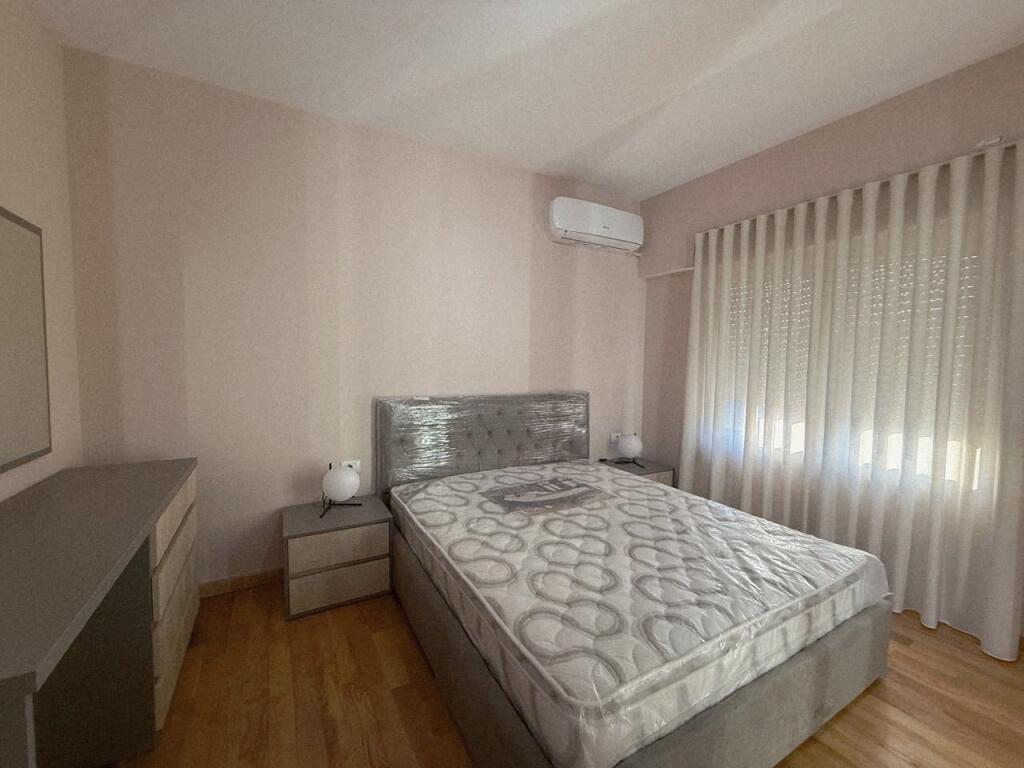 Fresk, Jepet me Qira Apartament 1+1 !