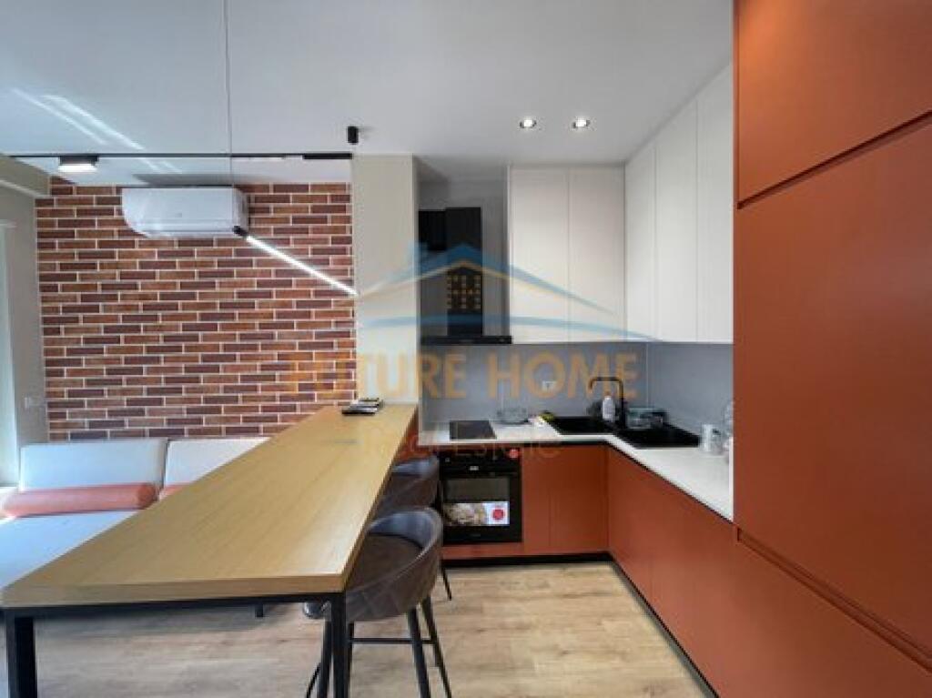 Qera, Apartament 1+1+Post Parkim, Bulevardi i Ri, Tiranë.