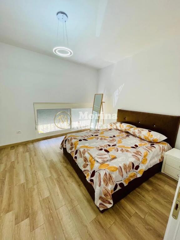 Qera Hyrje Private 2+1+Parkim, Kodra E Priftit.