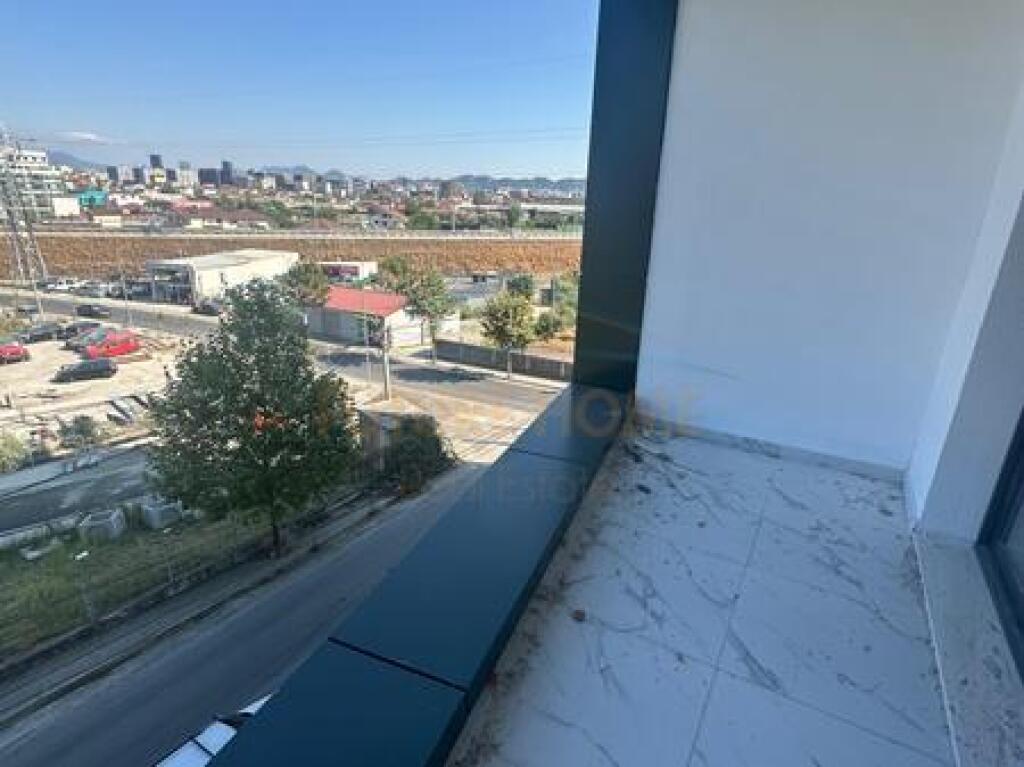 Shitet, Apartament 2+1, Paskuqan, Tiranë