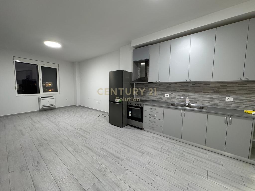 Jepet me Qira Apartament 2+1 për Zyra – Pranë Toptanit, Tiranë!