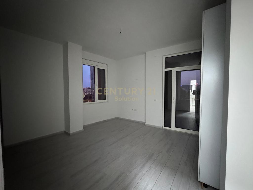 Jepet me Qira Apartament 2+1 për Zyra – Pranë Toptanit, Tiranë!