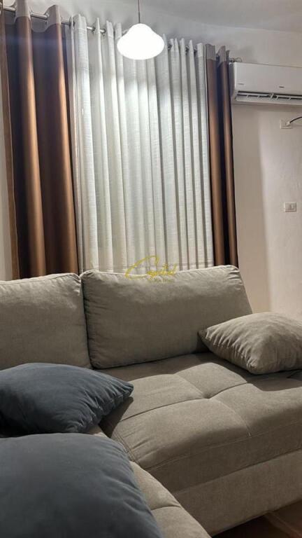 APARTAMENT ME QERA 1+1 RRUGA 5 MAJ 390 EURO