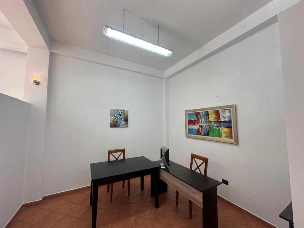 Office Space for Rent in Porcelan
