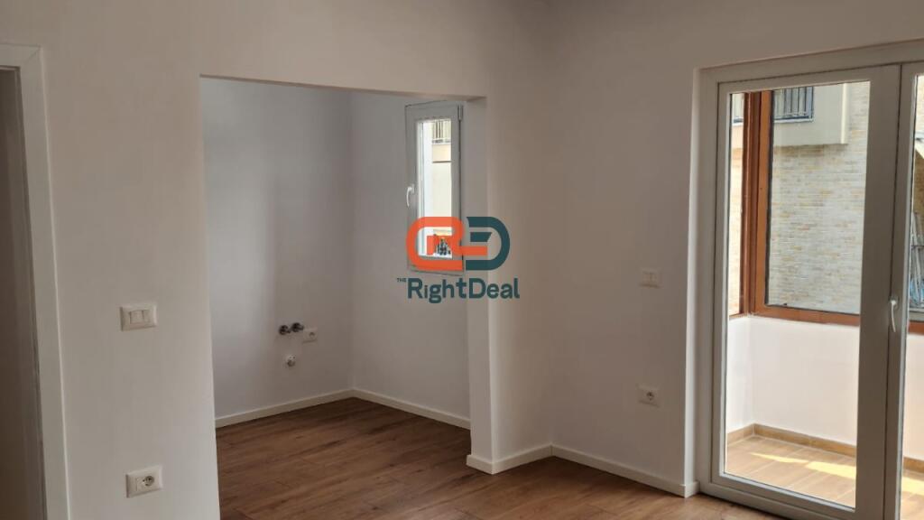 Tek Oxhaku, Shitet Apartament 1+1+Depo, Me Planimetri Te Rregullt Dhe I Investuar !!!