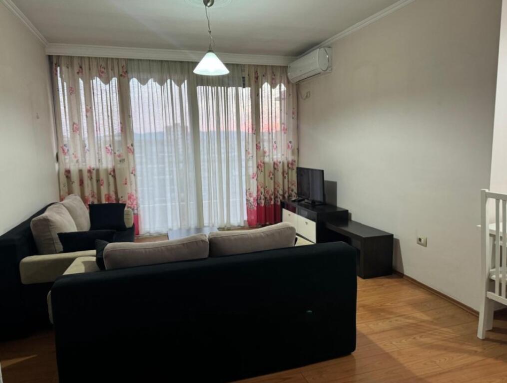 Jepet me qera🔥  Apartament 1+1  ⛳️21 Dhjetori ; prane Mondialit