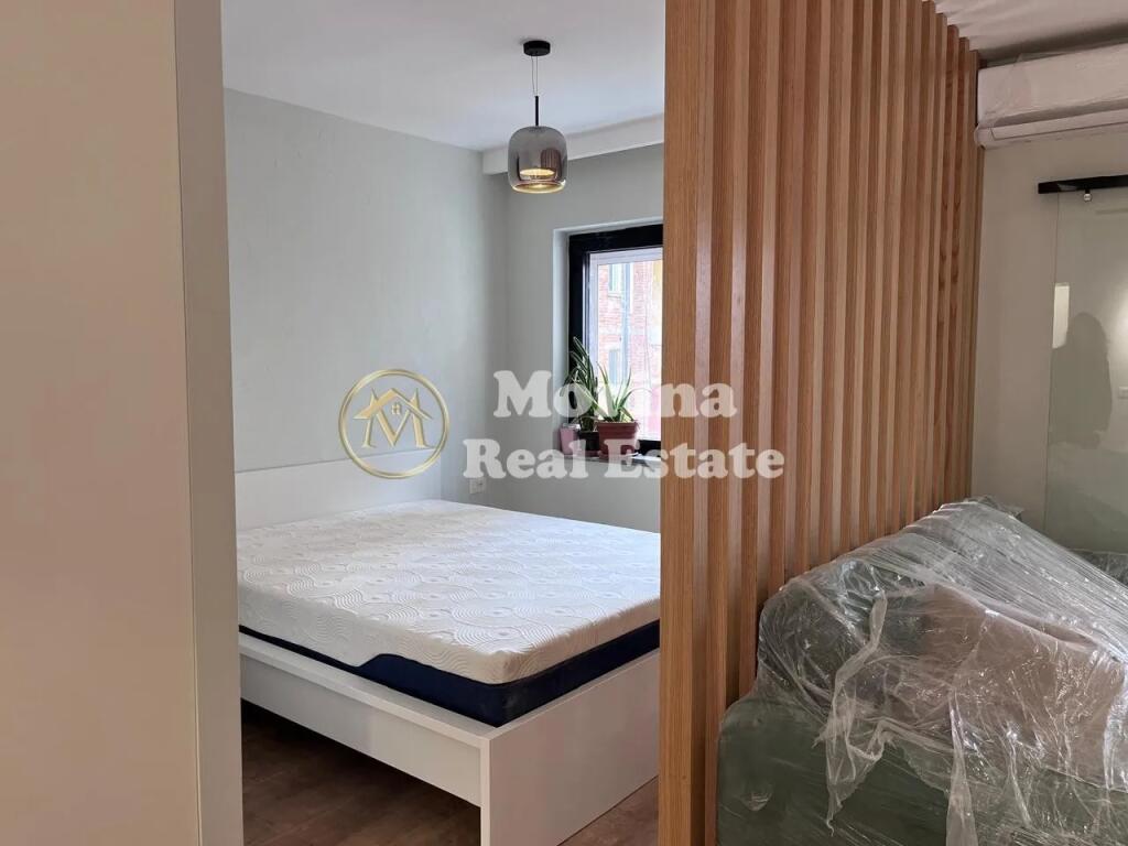Rent, Studio, Hajdar Hidi Street, Skenderbej Square, 570 euros/month