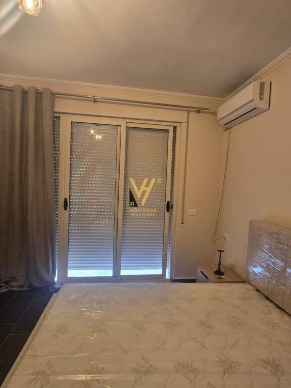 JEPET APARTAMENT 2+1 ME QIRA NE KOMBINAT 45.000 LEKE