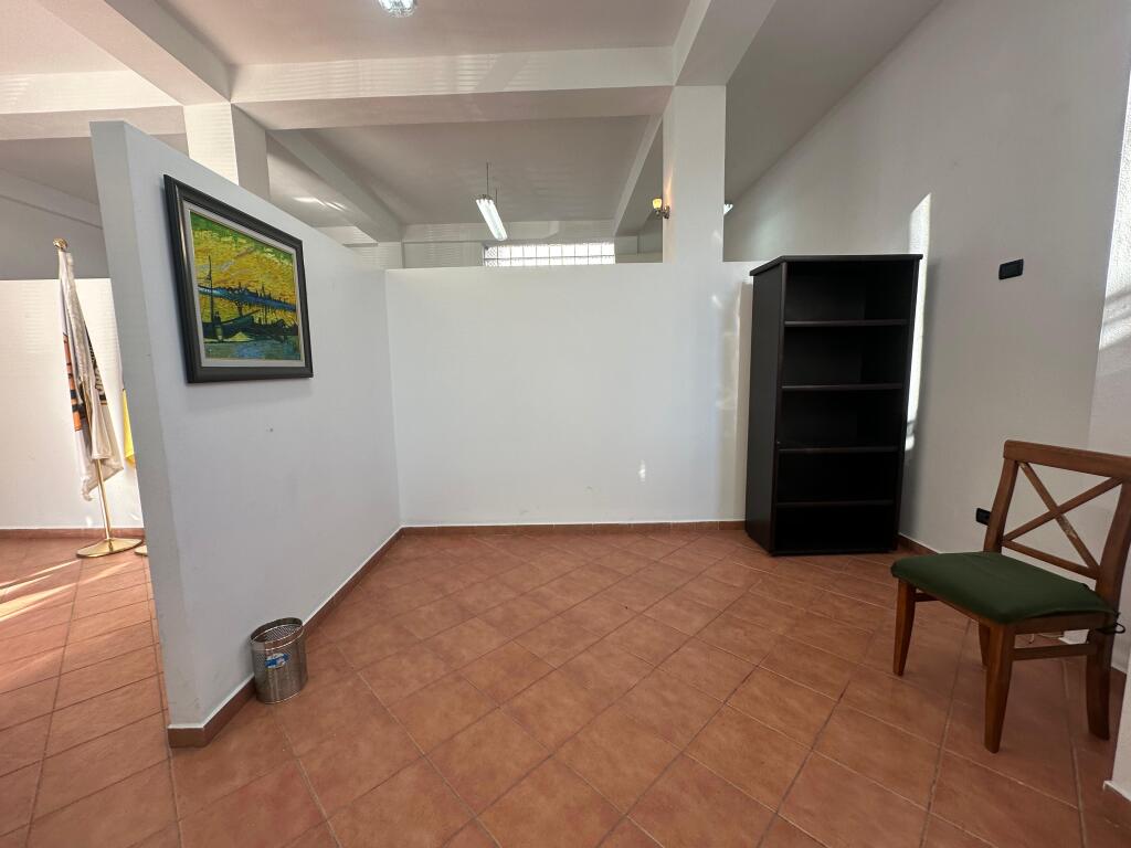 Office Space for Rent in Porcelan