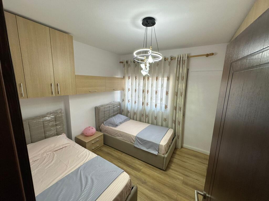 Fabrika Qelqit Kombinat Shitet Apartament 2+1