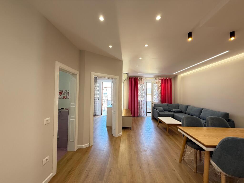 🏠 Shitet Apartament 1+1 – Pranë Kodrës së Diellit