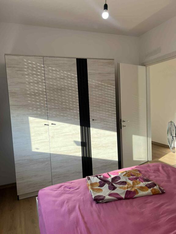 Jepet me qira 2+1 RR.DRITAN HOXHA 550 EURO