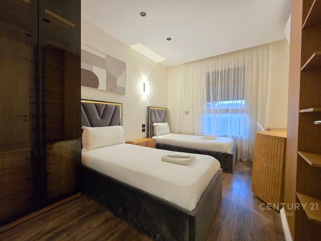 Shitet Apartament Premium 2+1 me Verandë në Qendër të Tiranës!