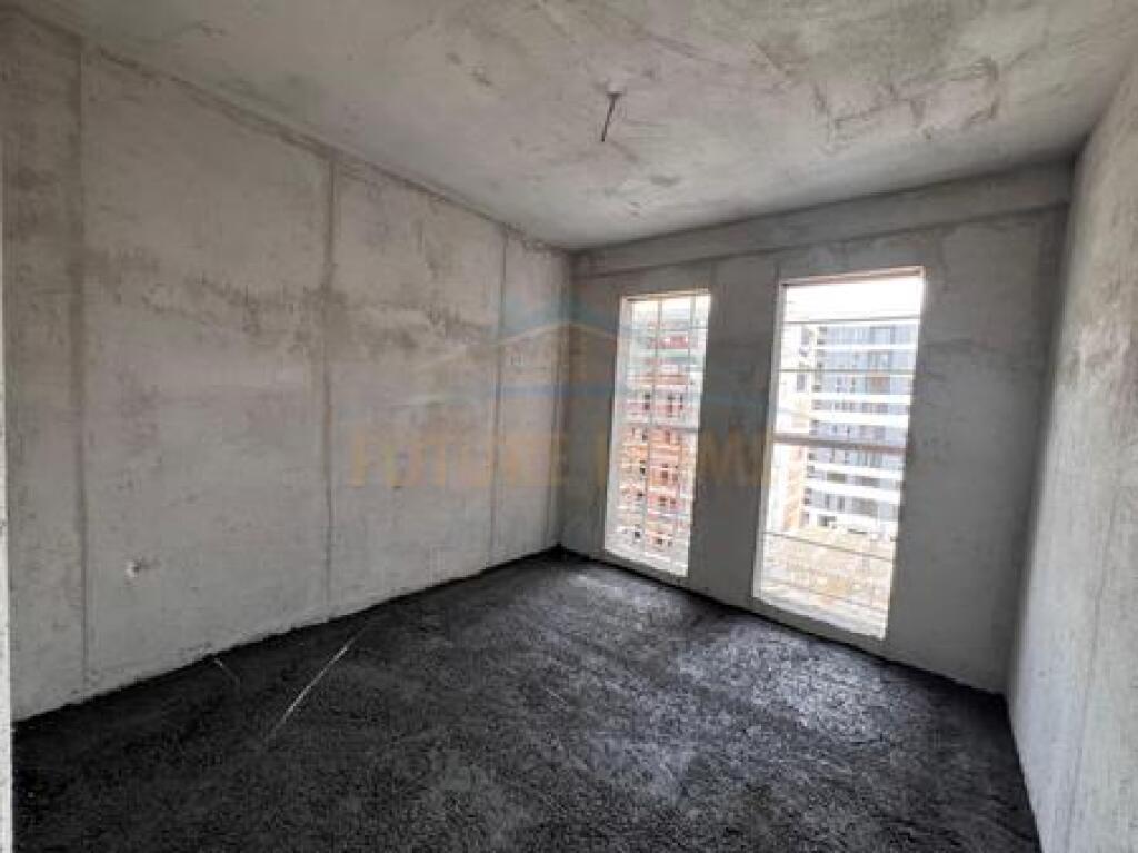In vendita, Appartamento 2+1+2+Posto Auto, Complesso Univers City, Tirana