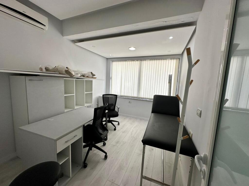 📣 FOR RENT Medical Laboratory, Astir