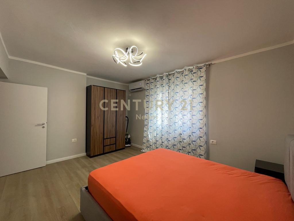 Jepet me Qera APARTAMENT 2+1, RRUGA ELBASANIT!!