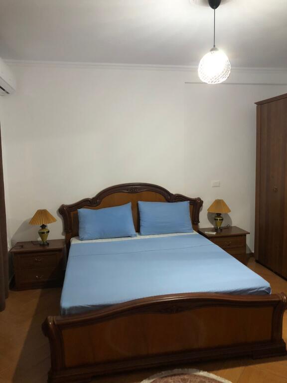 Apartament 2+1 me qira Rruga e Barrikadave