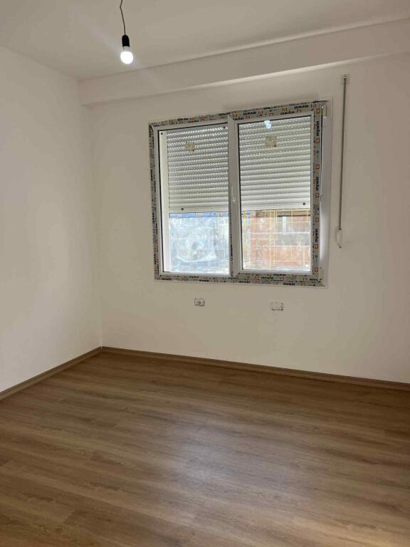 Jepet me qira 2+1 RR.DRITAN HOXHA 550 EURO