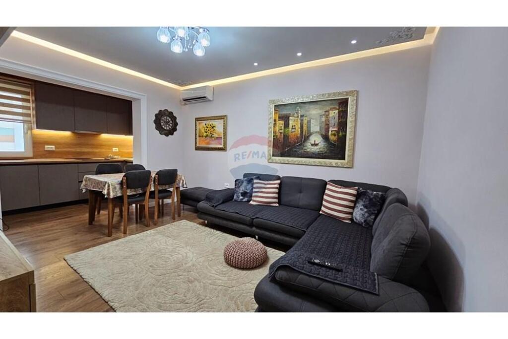 Apartment 2+1+ parking space for rent..