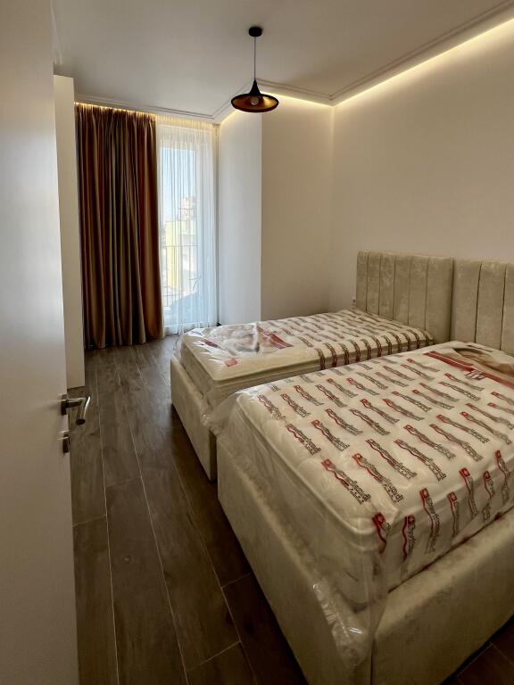 Apartament Modern me qera (direkt nga pronari) – 2+1+Post Parkimi– Rruga Riza Cerova, Tiranë