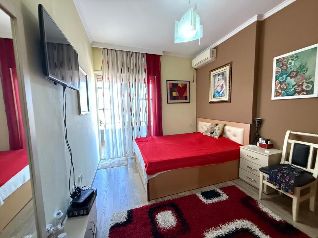 Fesk, Shitet Apartament 1+1 i mobiluar !