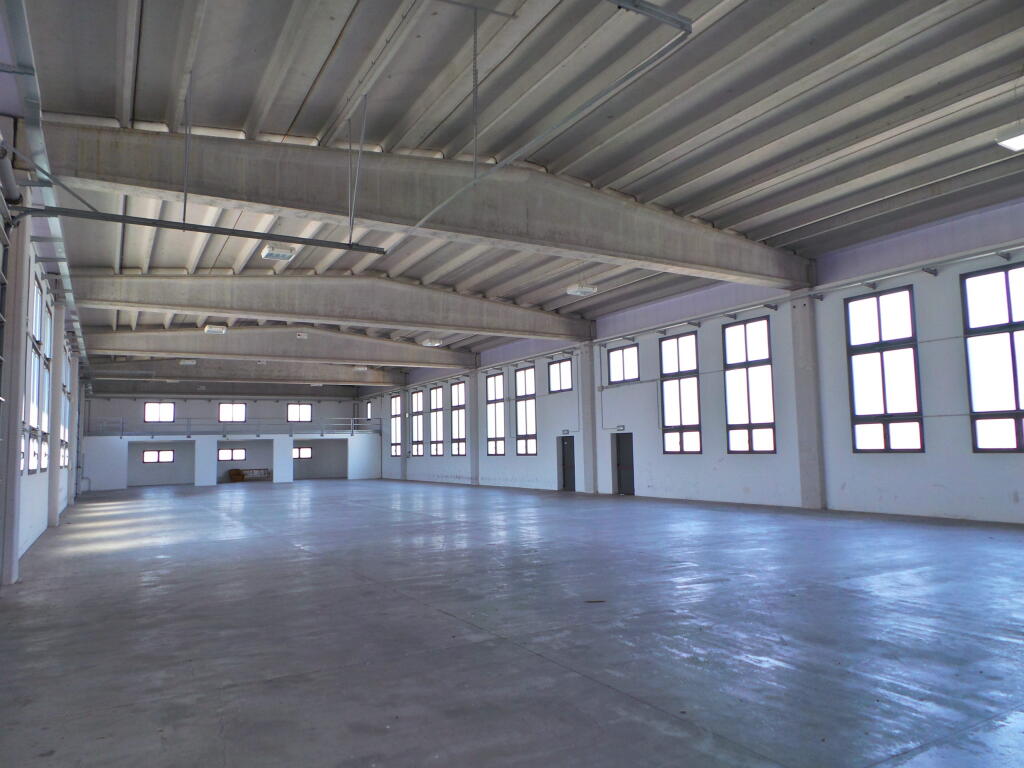 WAREHOUSE FOR RENT NEAR TIRANA DURRES HIGHWAY