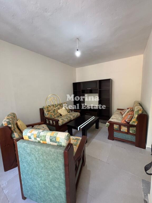 Affitto Ingresso privato 1+1, Selite 380 Euro/Mese