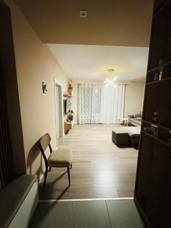 APARTAMENT ME QERA 2+1 RRUGA E DIBRES 600 EURO