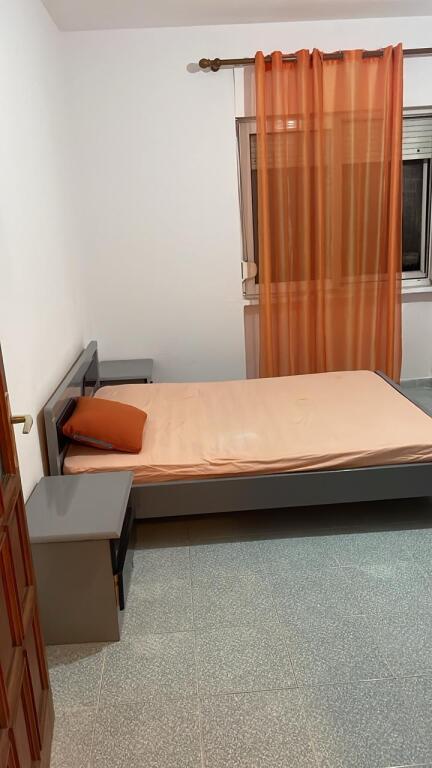 Entrance 3+1 for rent near Mrekullia school, Sadik Petrela street