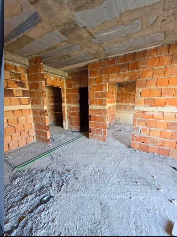 Okazion Shitet apartament 1+1+ballkon Rruga e Dibres 1500$/m2