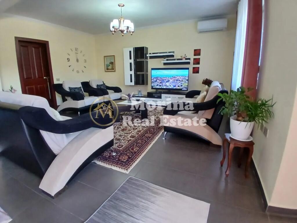 Qera hyrje private 2+1, Siri Kodra, 550 Euro