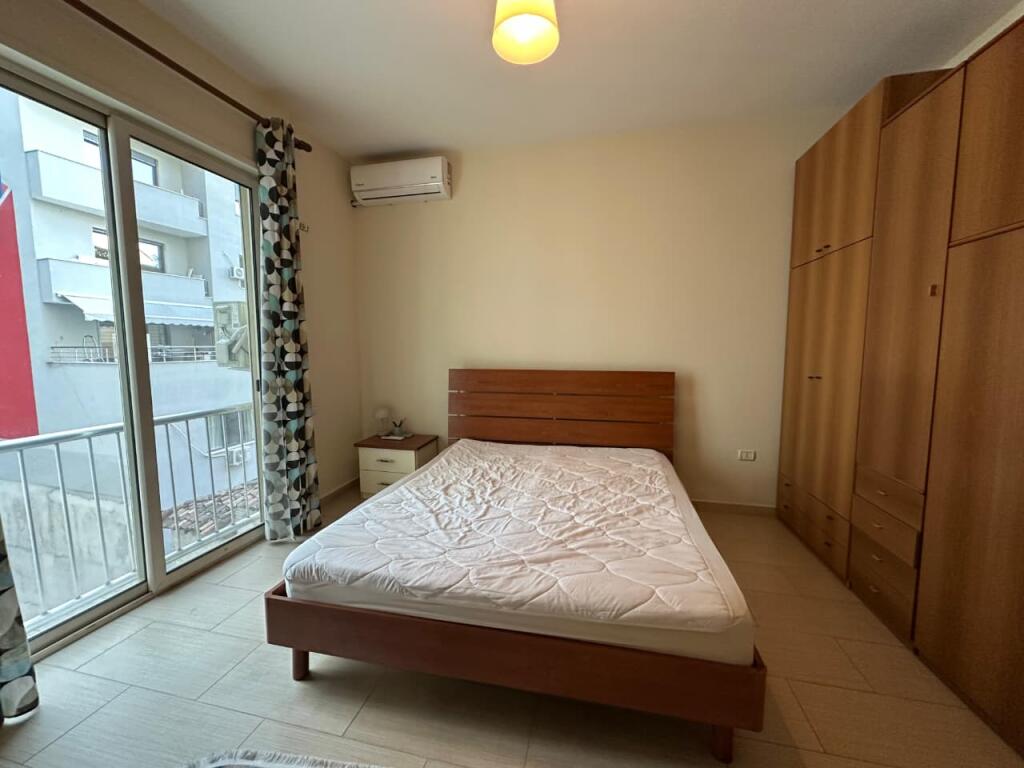 Apartament 2+1 per qira Pazari i Ri