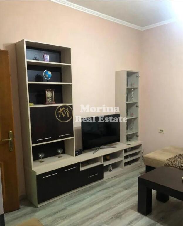 Qera,Hyrje Private 1+1,Shkoze, 250 Euro/Muaj