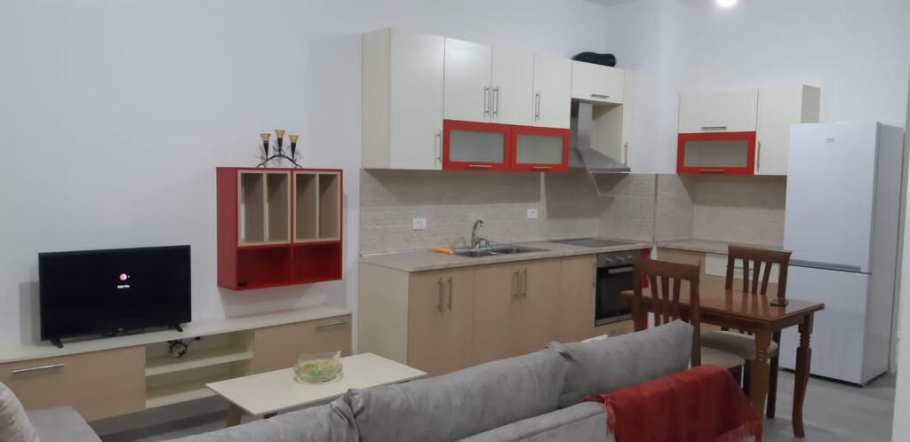 Apartament 2+1 me qera tek kompleksi mangalem