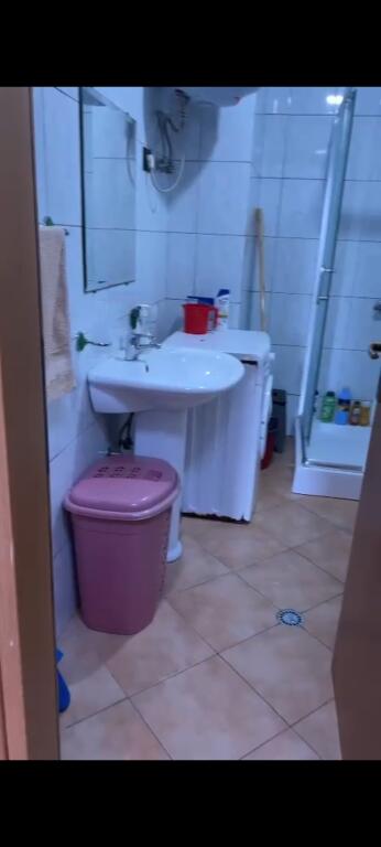 Jepet Apartament me qera