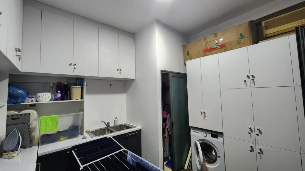 VENDESI IN VENDITA VICINO ALLO STADIO DINANO 60.000 €