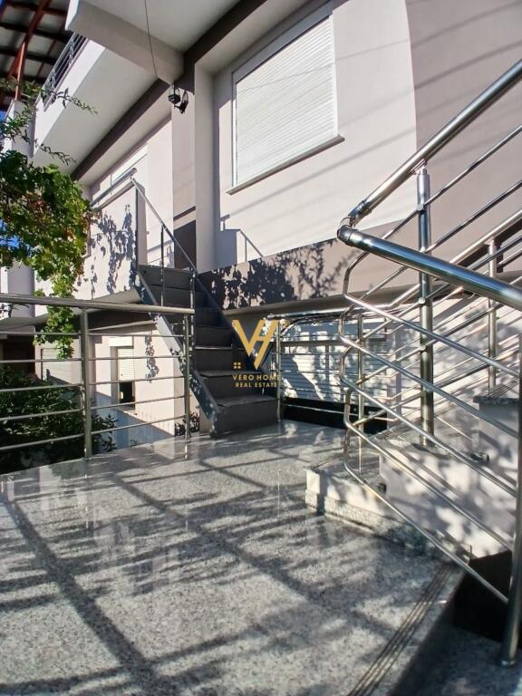 INGRESSO PRIVATO 2+1 IN AFFITTO VICINO AL FRIGORIFERO 55.000 LEKE