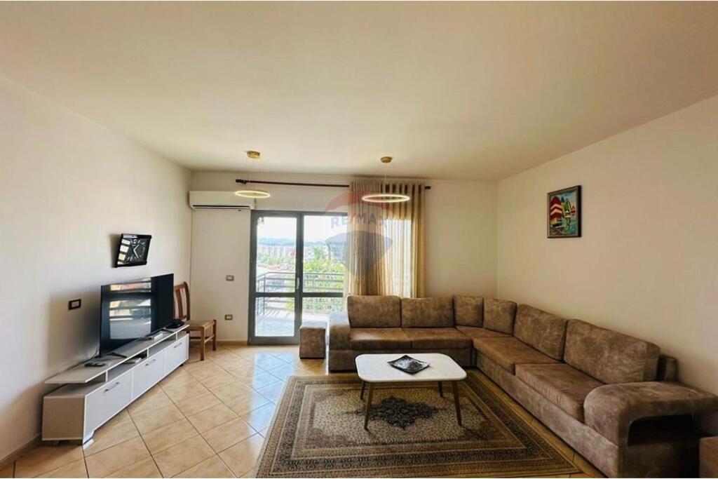 APARTAMENT 2+1 ME QIRA TEK ZOGU I ZI