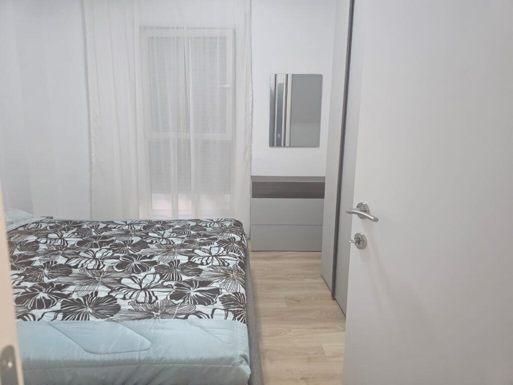 For rent, 1+1 Apartment, Ali Demi, New building with elevator, Tirana.