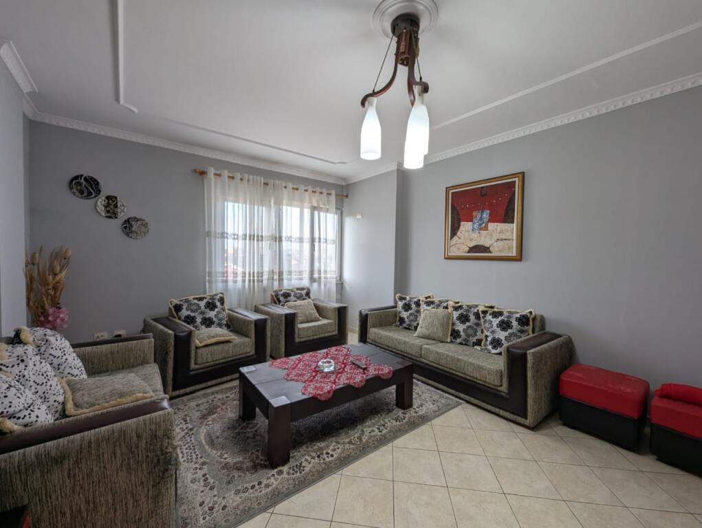 APARTAMENT 3+1+2 PER QIRA NE FRESK
