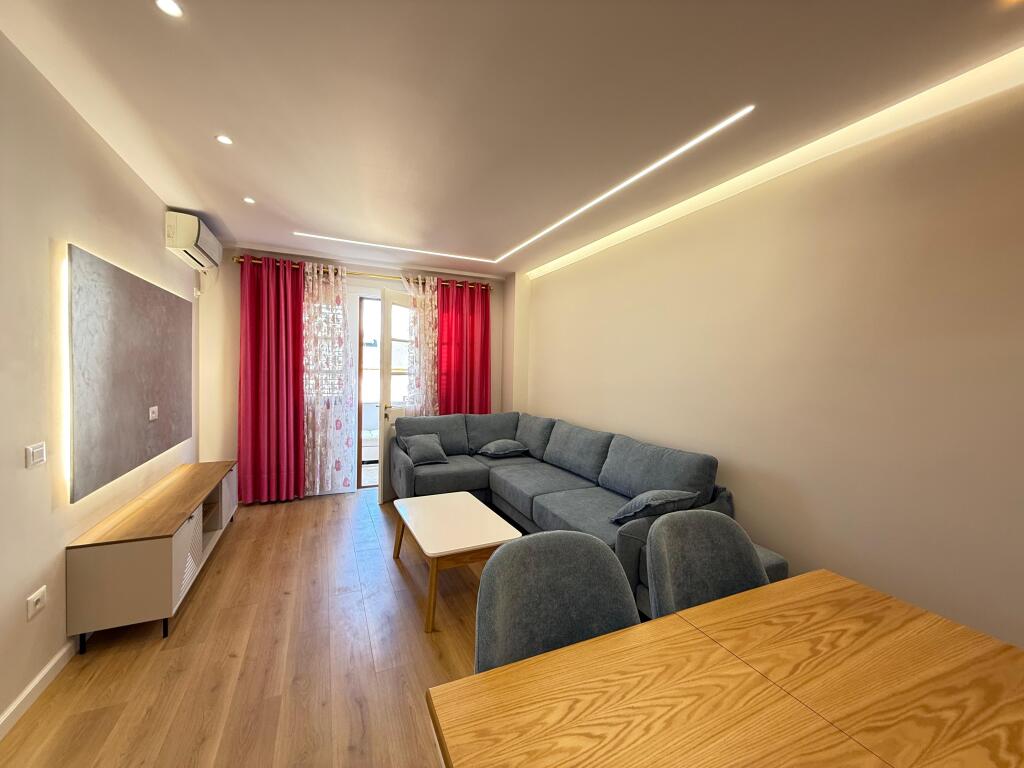 🏠 Shitet Apartament 1+1 – Pranë Kodrës së Diellit