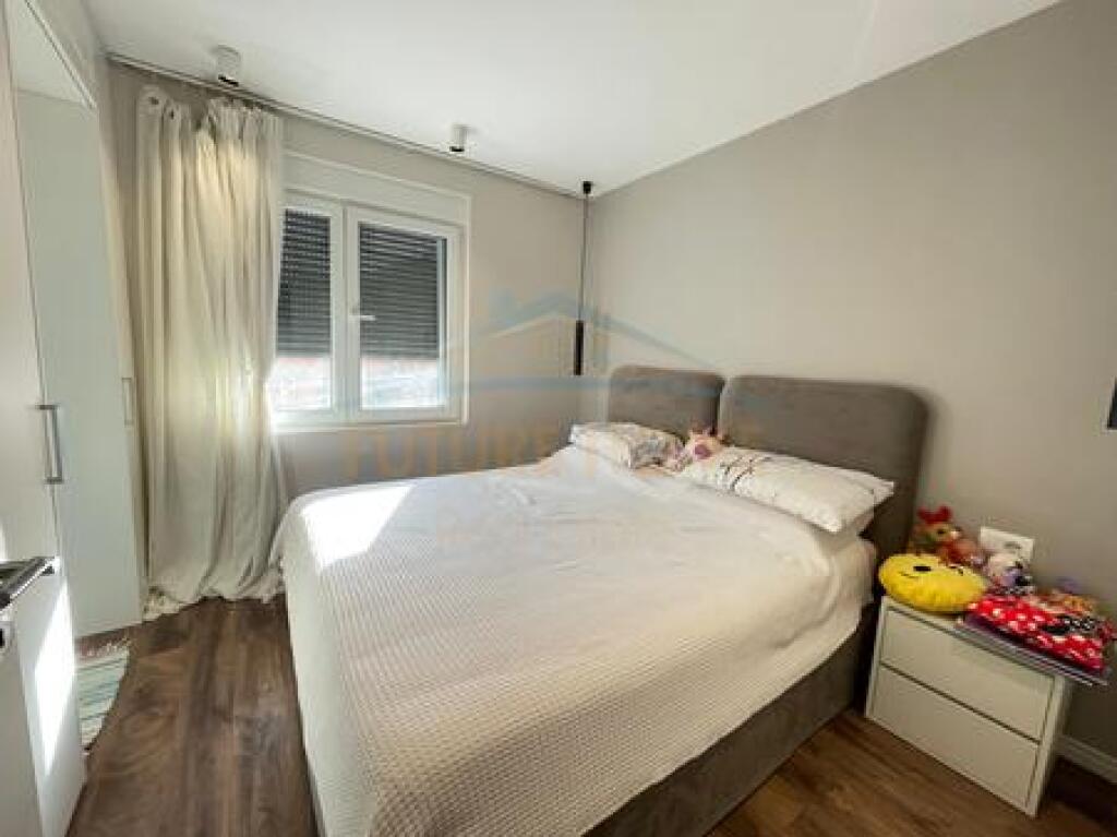 Shitet, Apartament 3+1+2, 21 Dhjetori, Tiranë