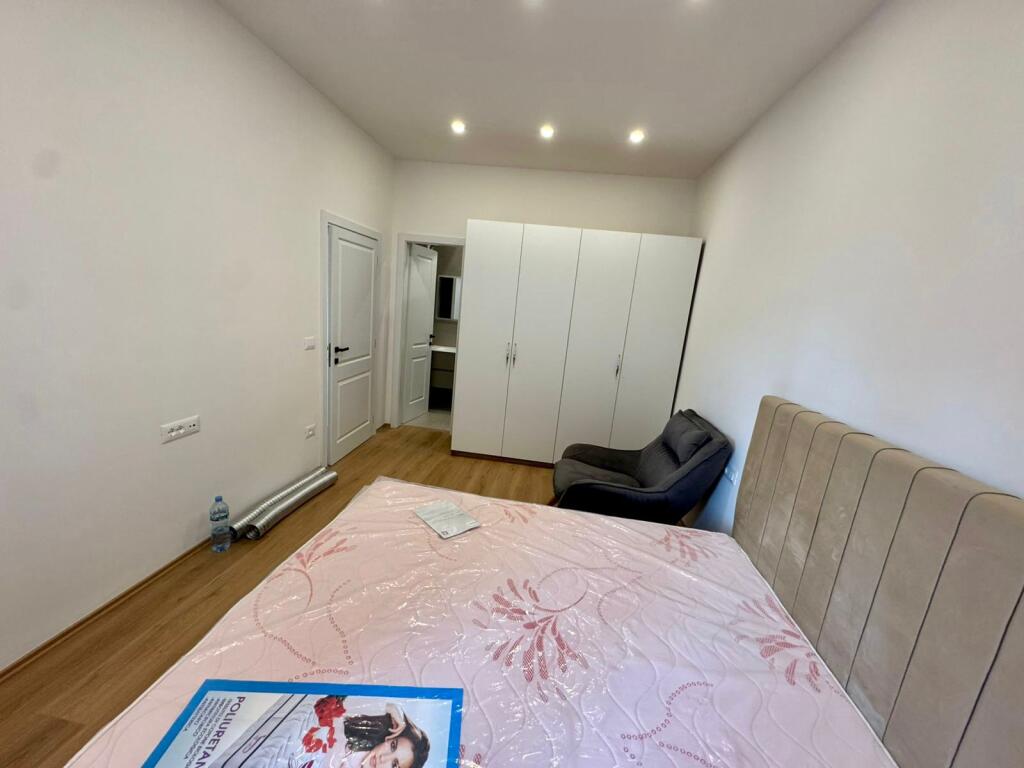 🏡 Jepet me qira – Apartament 1+1, Sheshi Willson